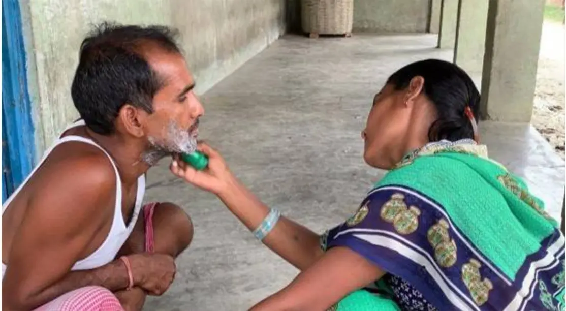 poor women barber of bihar 