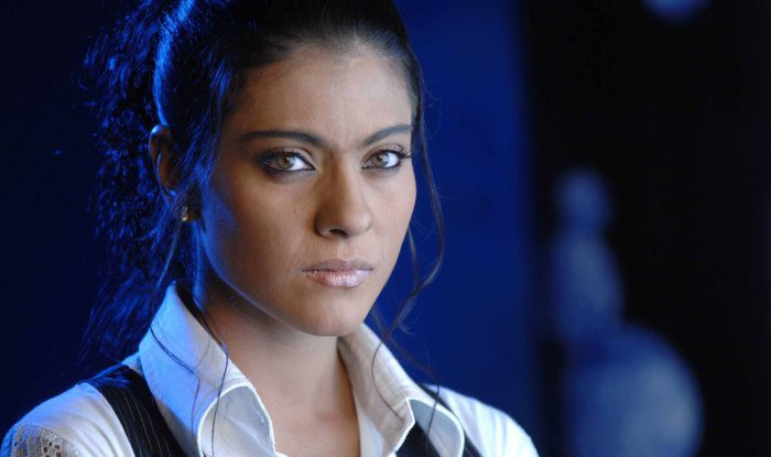 kajol-brutally-trolled-over-ignoring-kid-begger