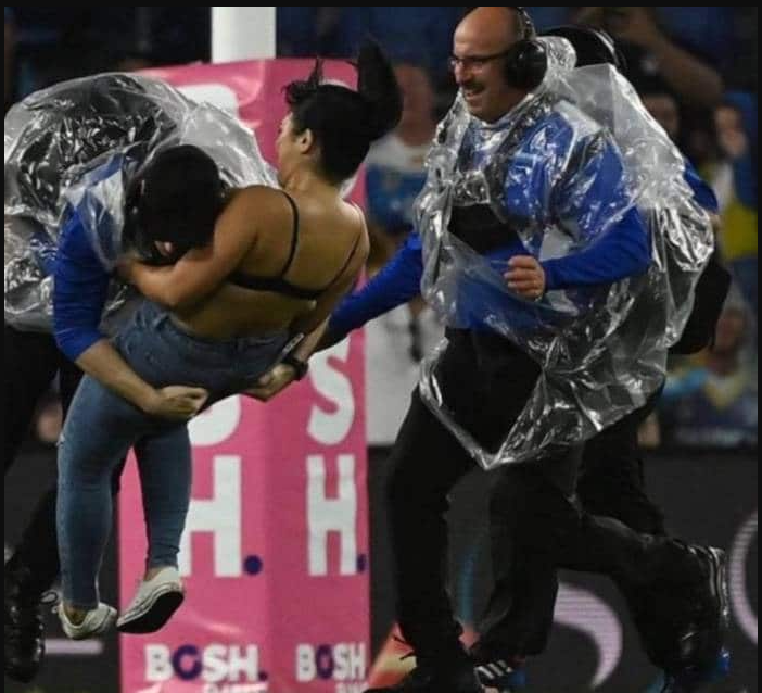 women-enter-in-match-stadium-without-top