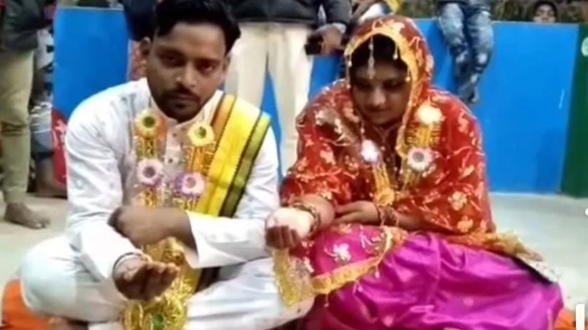 A unique case was seen in Bhagalpur, Bihar, a Muslim girl converted to Hinduism and married her lover Ram.