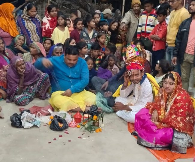 A unique case was seen in Bhagalpur, Bihar, a Muslim girl converted to Hinduism and married her lover Ram.