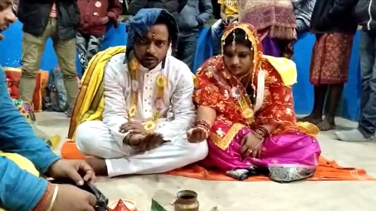 A unique case was seen in Bhagalpur, Bihar, a Muslim girl converted to Hinduism and married her lover Ram.