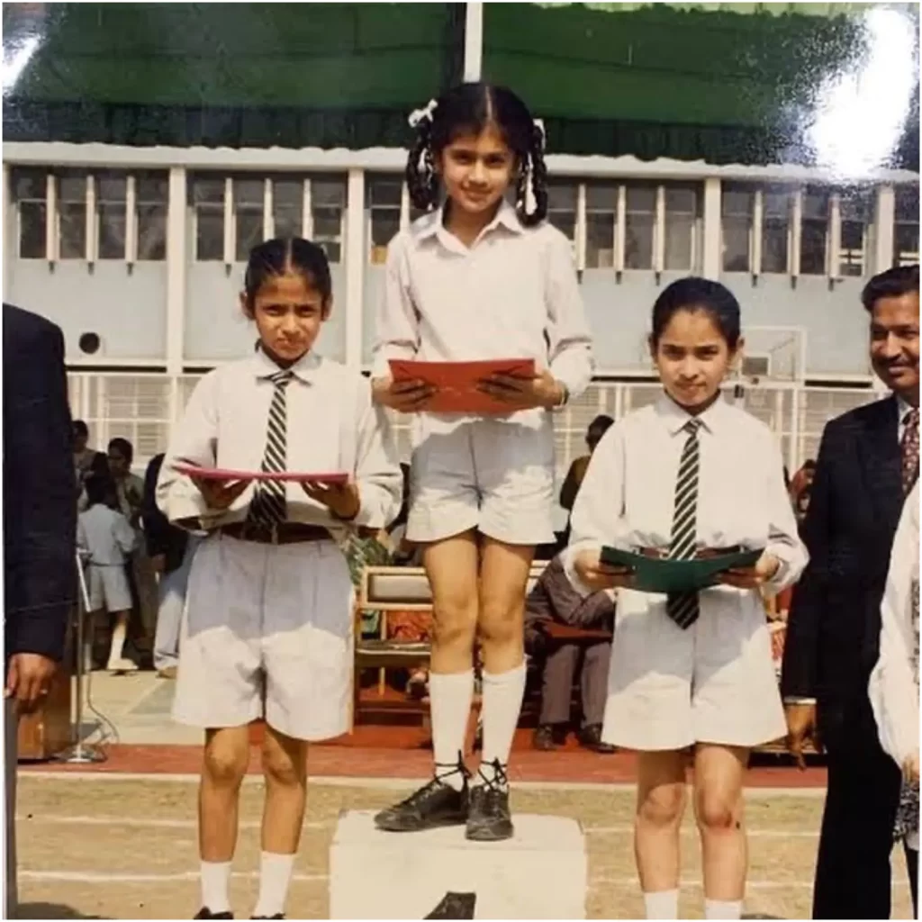 childhood-pictures-of-bollywood-stars