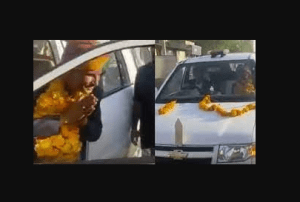 collector-of-barmer-gave-honor-to-his-driver-on-his-farewell