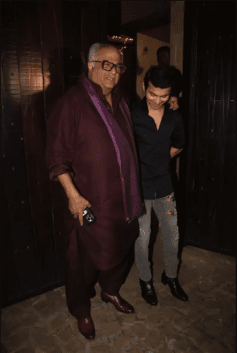 janhavi-kapoors-father-seen-with-her-roumered-boyfriend-see-pictures