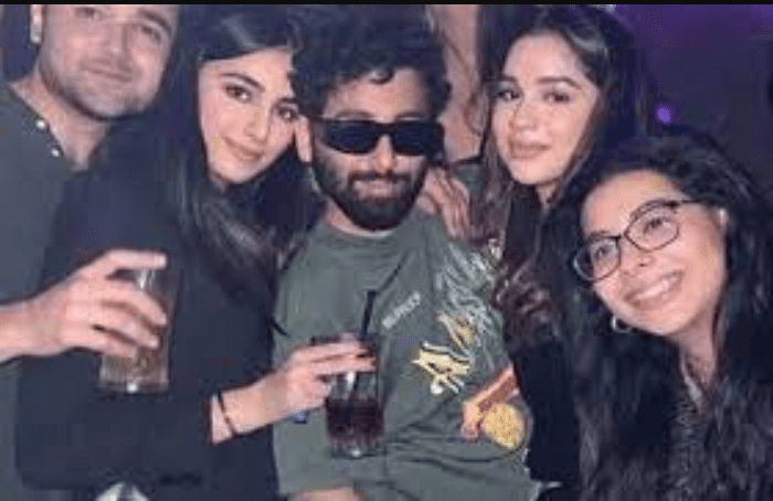 sara-tendulkar-was-spotted-partying-with-her-new-boyfriend-in-london