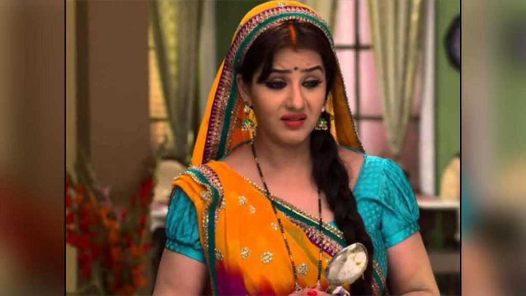 shilpa-showed-her-bold-look-in-her-web-series-paurushpur