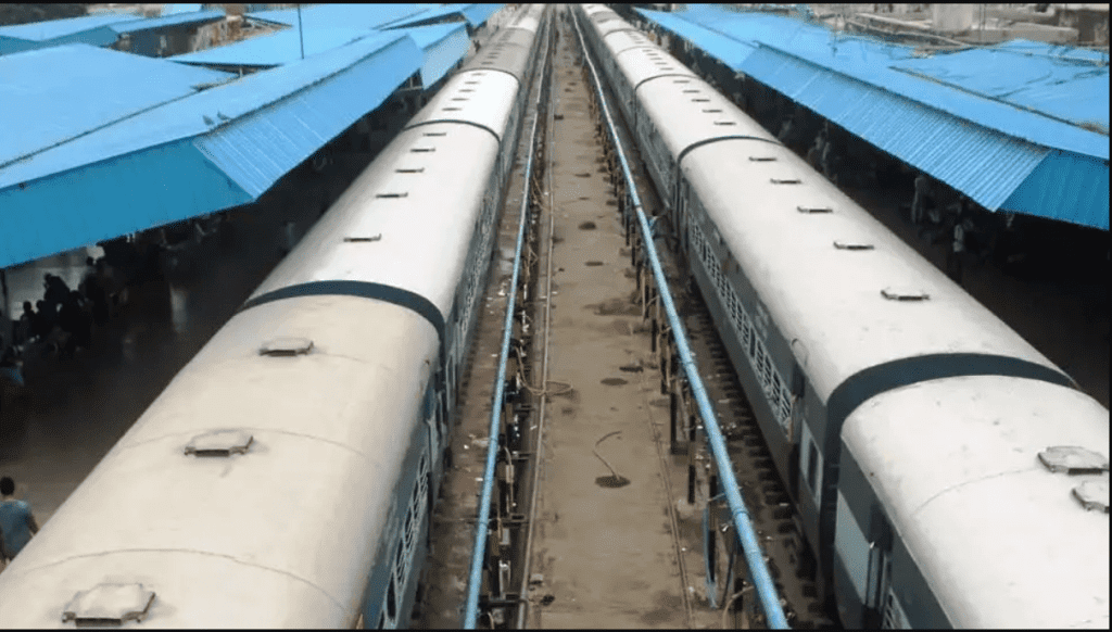 why-is-there-a-round-cover-on-the-roof-of-the-train